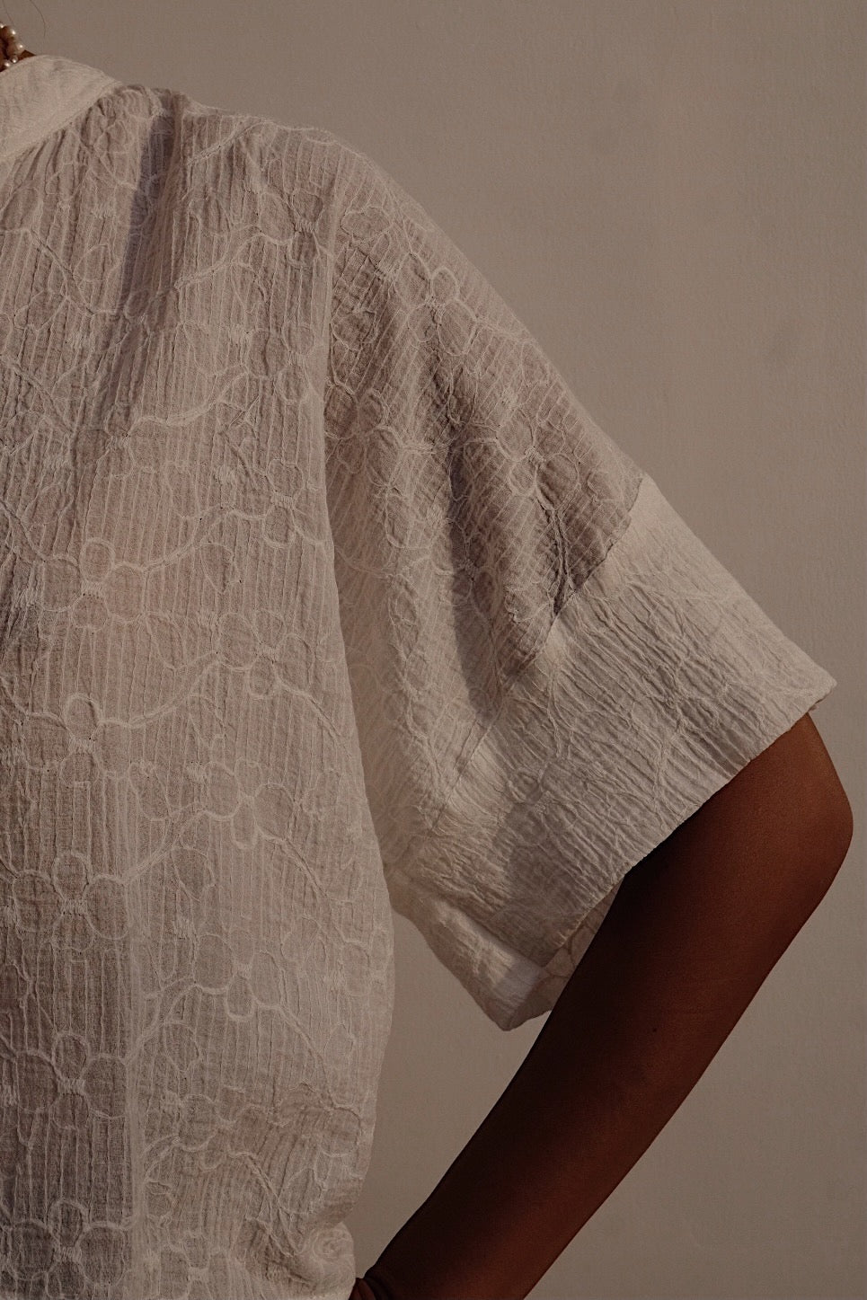 flower embroidery cropped blouse with open neck