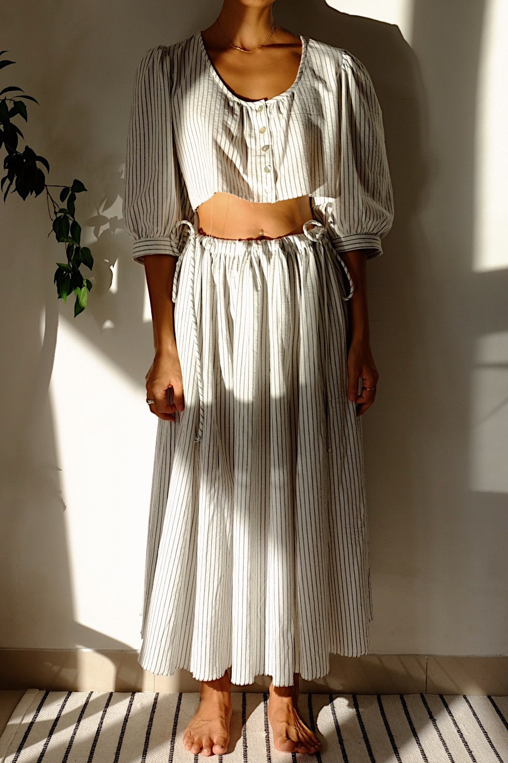 cotton stripe puff sleeve crop top with shell buttons