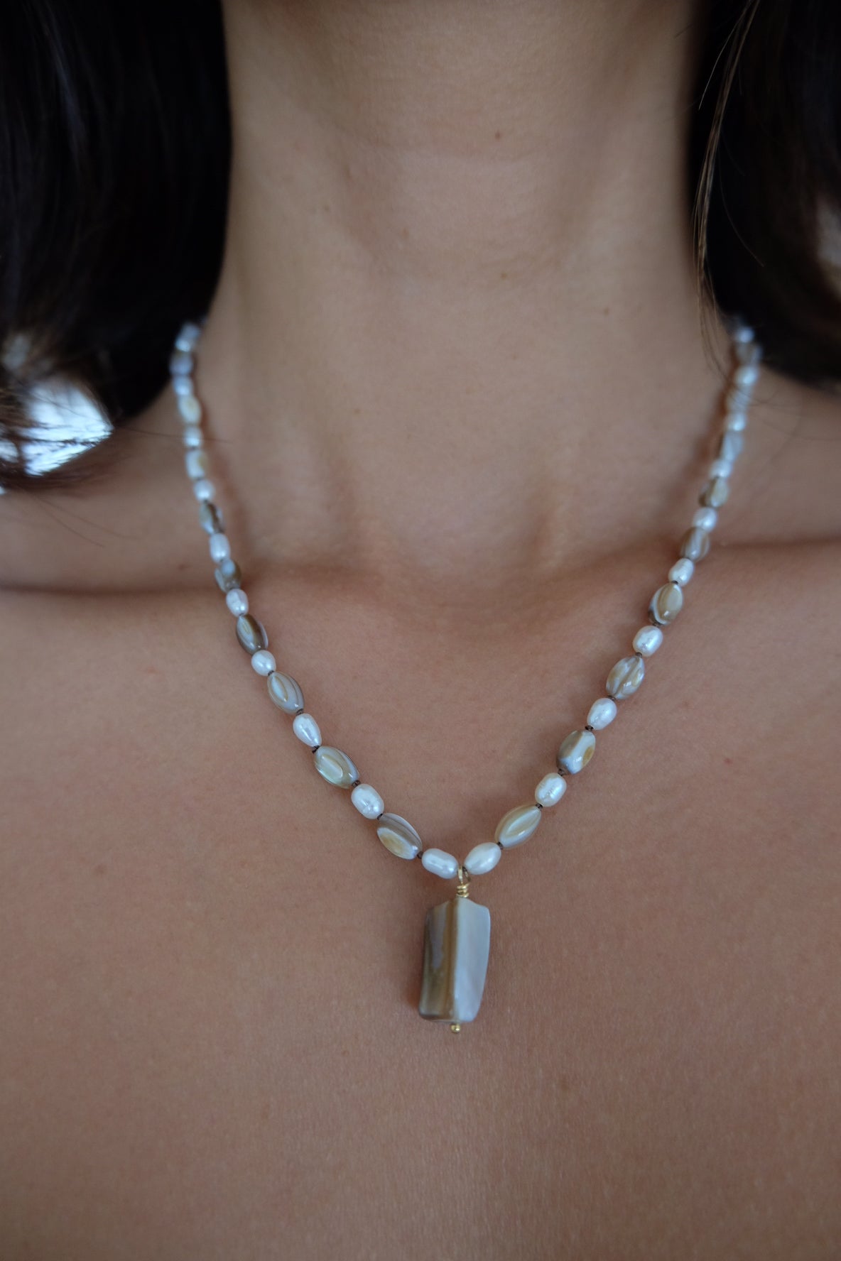 pearl necklace with shells