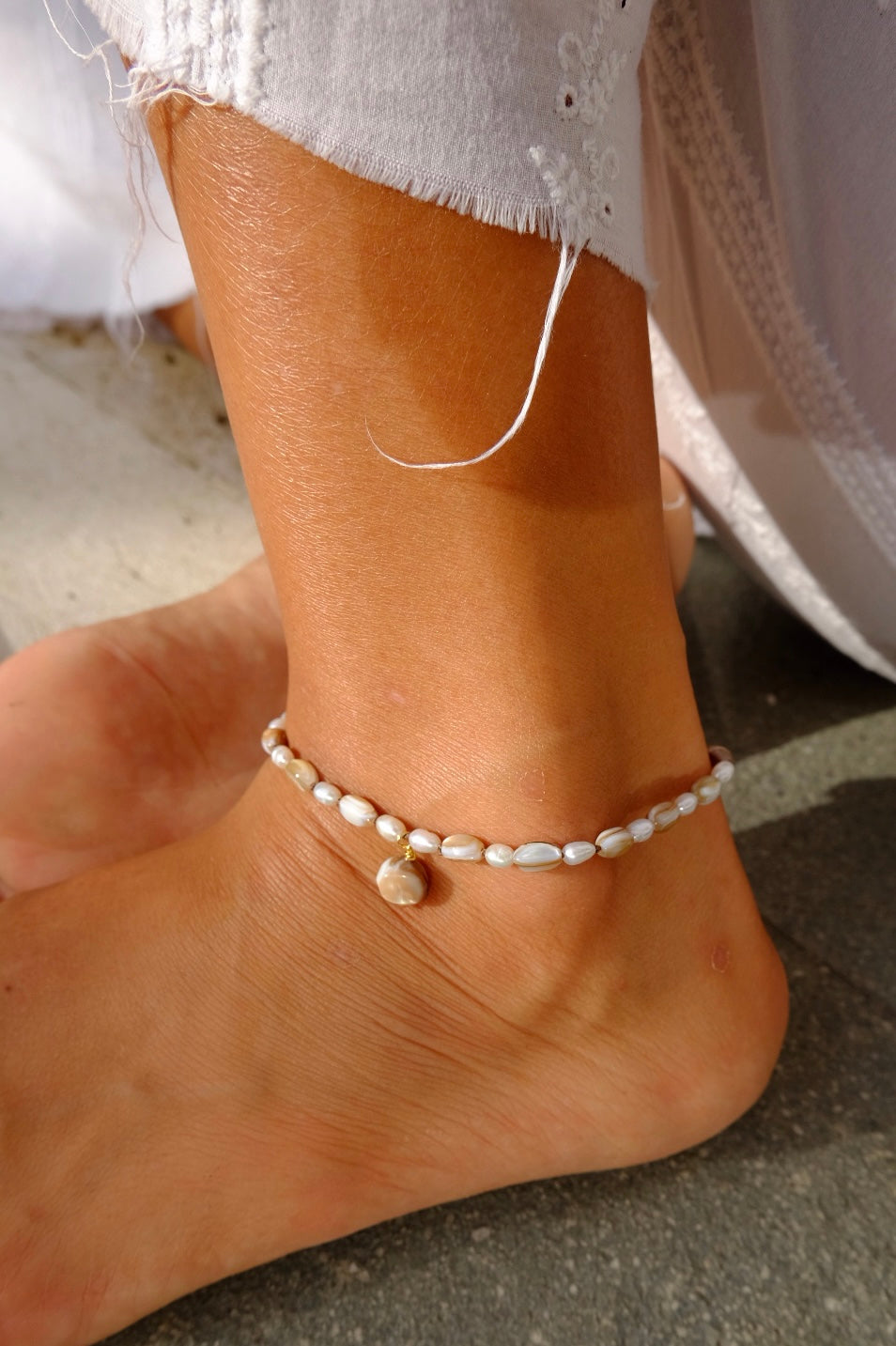 pearl anklet with shell